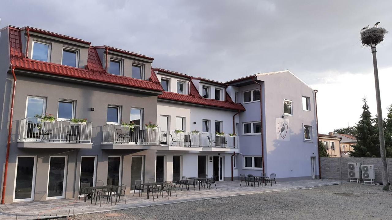 Penzion Cap Mikulov Exterior foto